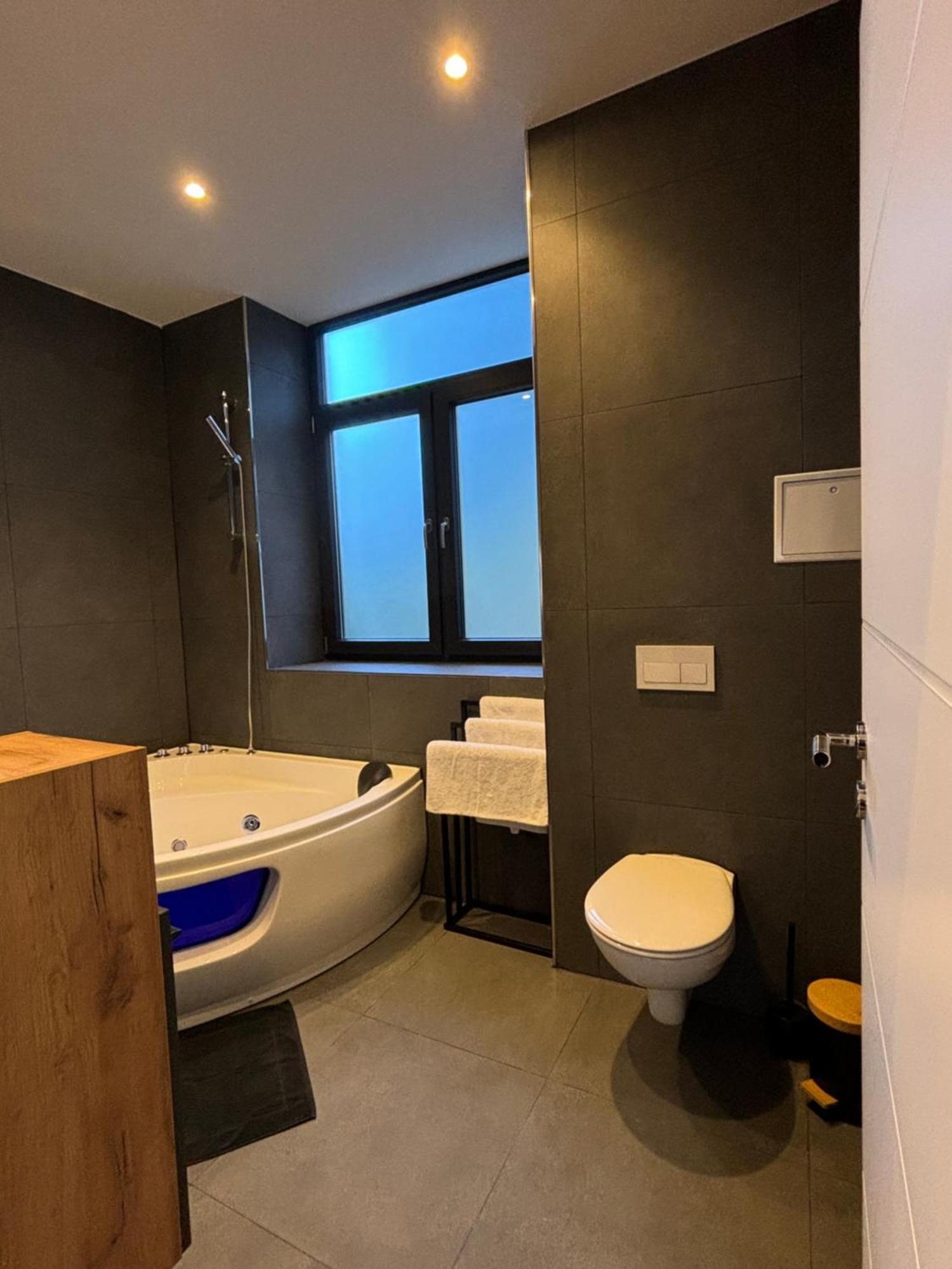 Luxus Apartment Mit Whirlpool In Kiel Kültér fotó